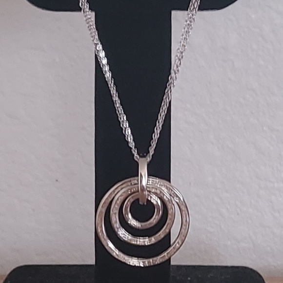 Y2K Contemporary StylePave Circle Pendant Set - Picture 4 of 12